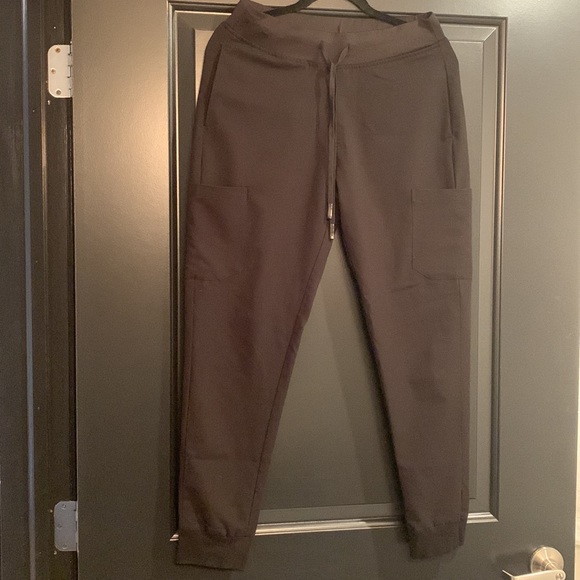 Mandala Cargo Scrub joggers - Picture 2 of 7